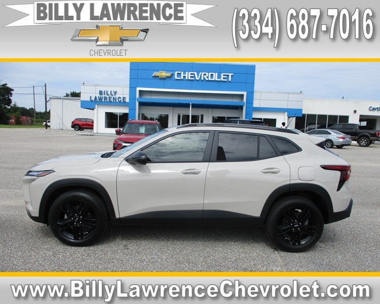 2026 Chevrolet Trax ACTIV in White Sands — front three-quarter view